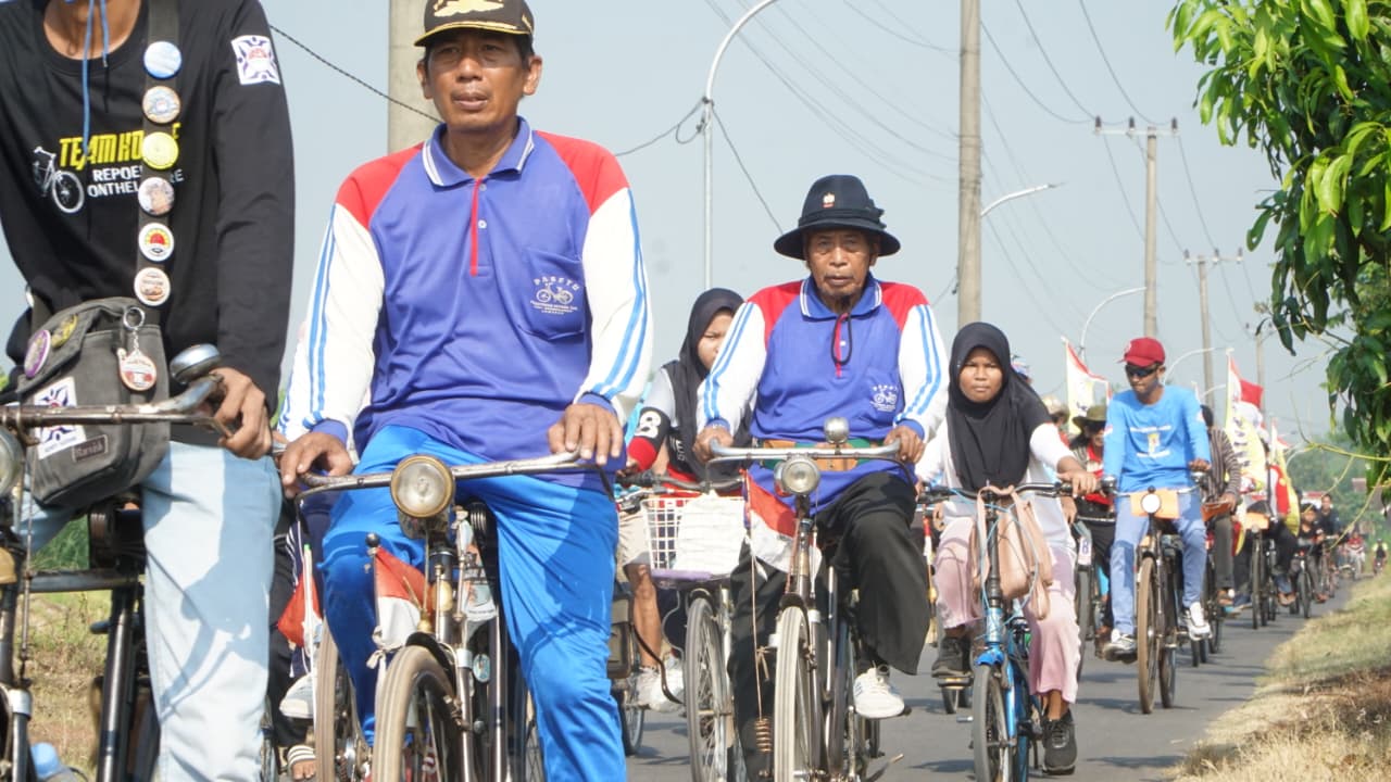 Gowes Akbar Dua Abad PPBU Tambakberas Jombang: Eratkan Silaturahmi Ribuan Peserta Lintas Daerah